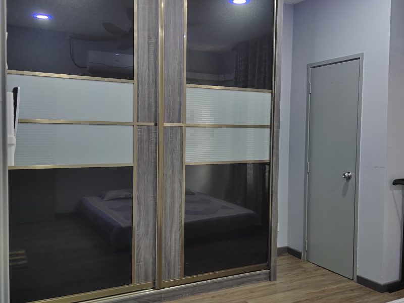 Near Lrt - Master Bedroom for rent Residensi Kerinchi