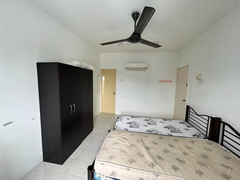 Angkasa condo (short walking distance to UCSI), Fully furnished Master bedroom with attached bathroom