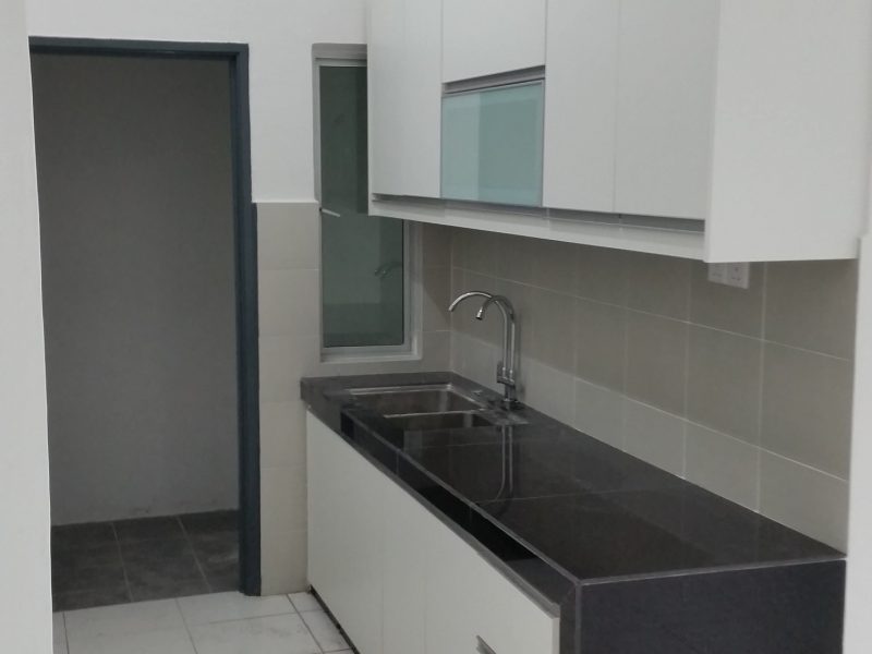 Suria Residence Block A, Bandar Mahkota Cheras 2 Spacious Rooms to Rent (Prefer Chinese/ Malay Male Working Executives):