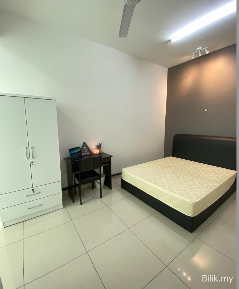 Fully Furnished Middle Room in Sendayan - Bilik.my