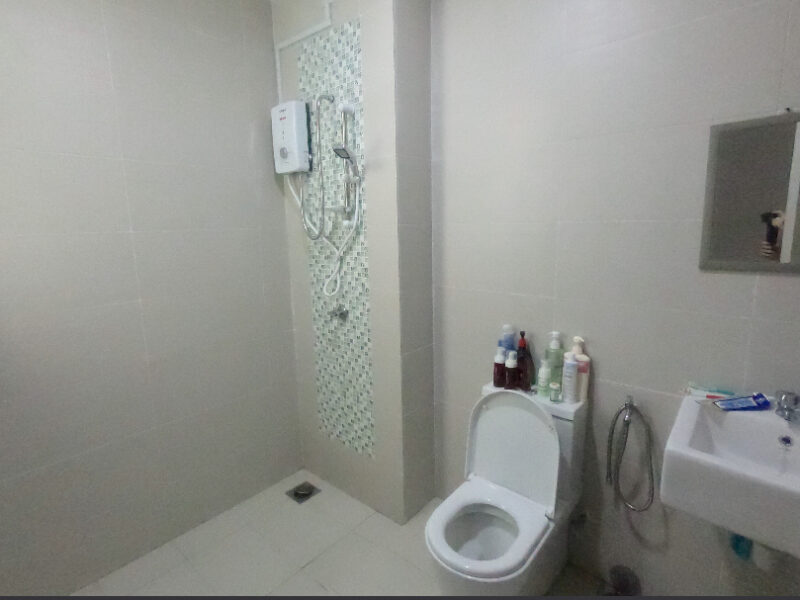 fully furnished middle room near Matrix International School attached bathroom