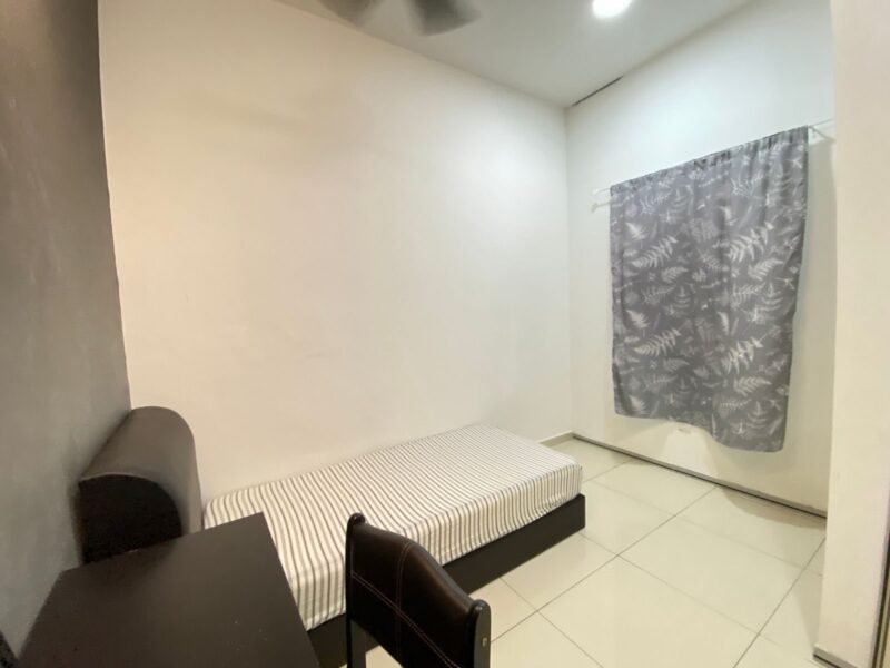Fully Furnished Single Room near D'Temapt Clubhouse – Bandar Sri Sendayan
