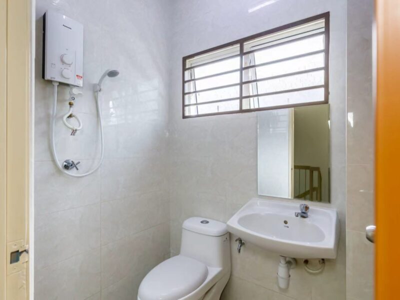 Fully Furnished Room in Taman wawasan Puchong