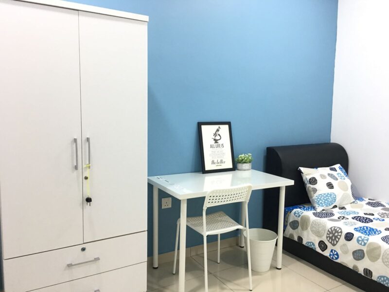 Fully Furnished Room for Rent – Suriaman, Bandar Sri Sendayan RM600/month | All-Inclusive (Aircond Usage Included) | Quiet & Comfortable