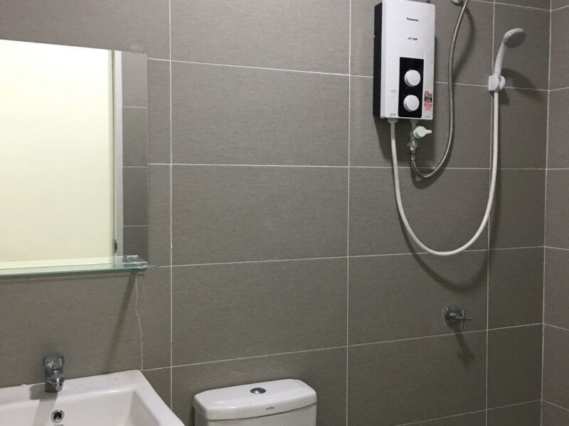 fully furnihed room in suriaman bandar sri sendayan