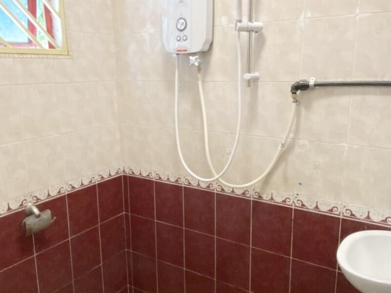 Middle Room for Rent – Walking Distance to PFCC, Puchong