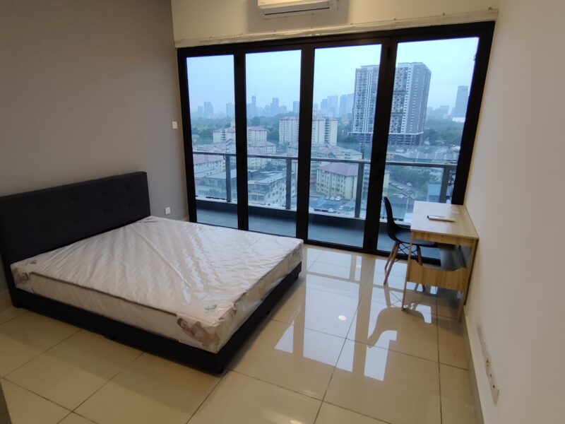 Master Room with Private Detached Bathroom – One Residence, Kuala Lumpur