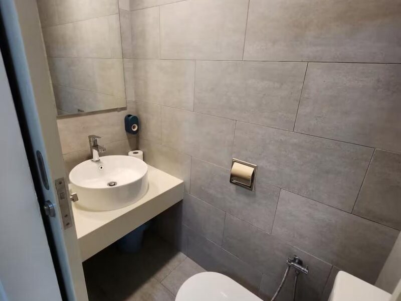 Studio unit for rent