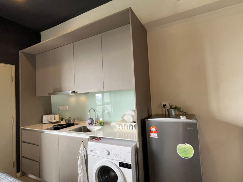 FULLY FURNISHED STUDIO ROOM