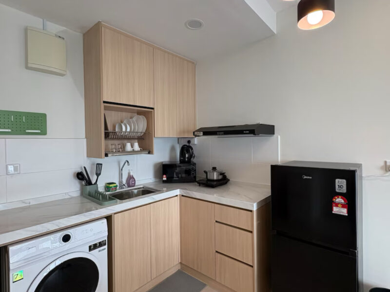 FULLY FURNISHED STUDIO ROOM FOR RENT
