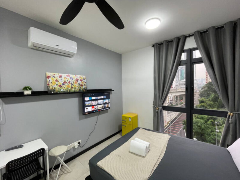 Studio unit for rent