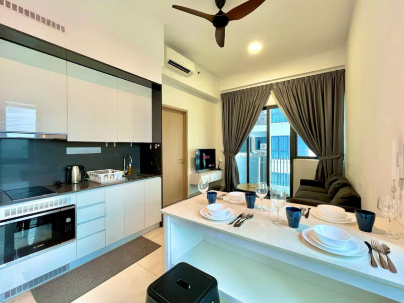 Fully furnished single room for rent