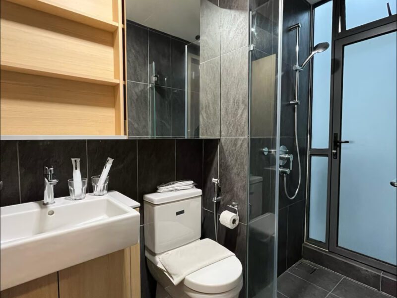 Fully furnished single room for rent