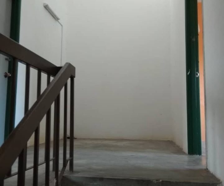 Basic unit 2 Story landed house at Kajang