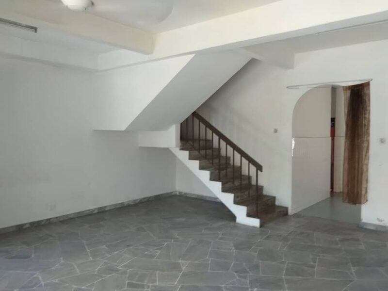 Basic unit 2 Story landed house at Kajang