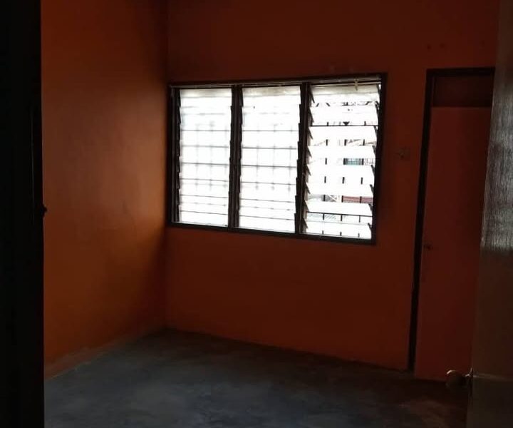 Basic unit 2 Story landed house at Kajang