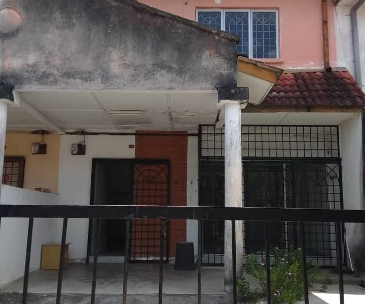 Basic unit 2 Story landed house at Kajang