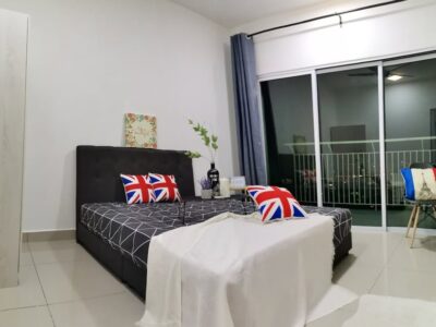 Queen bed medium with Balcony Room Only