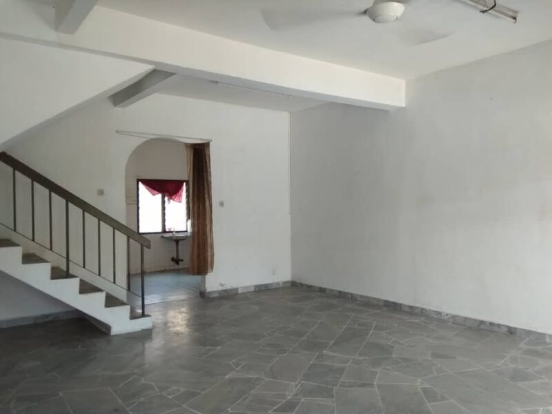 Basic unit 2 Story landed house at Kajang