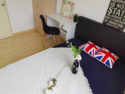 Queen bed middle room - Cheras