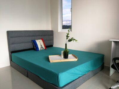 Queen bed Middle With BAlcony Room - Juta MInes