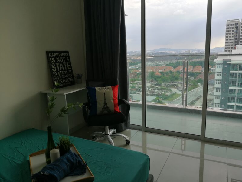 Queen bed Middle With BAlcony Room - Juta MInes
