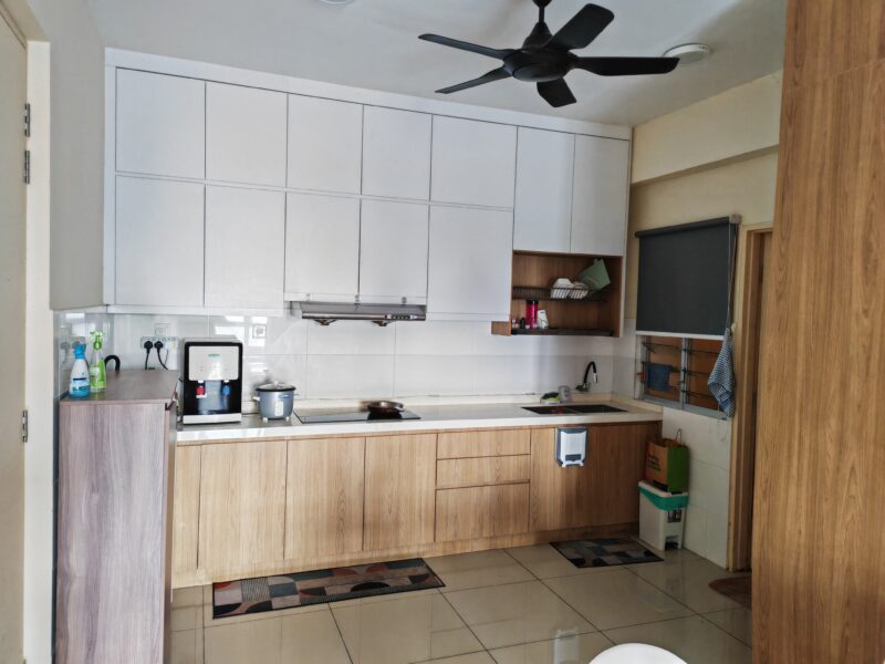 Bedroom for lady only at Saville Cheras Condo linked to Sri Raya MRT Station