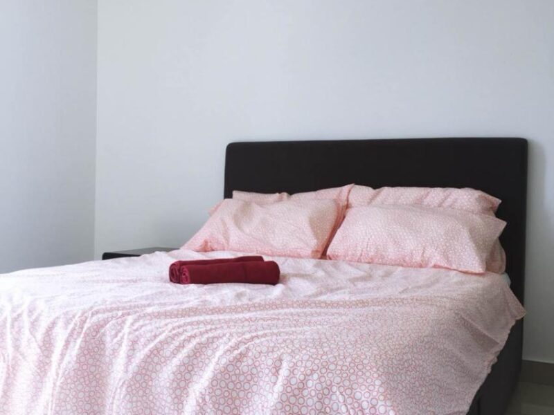 Fully Furnished Middle Room With Private bathroom