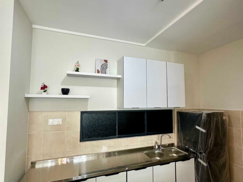 A Fully Furnished Single Room