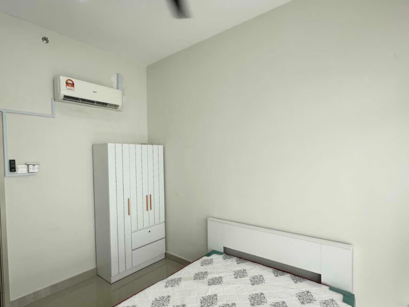 A Fully Furnished Single Room