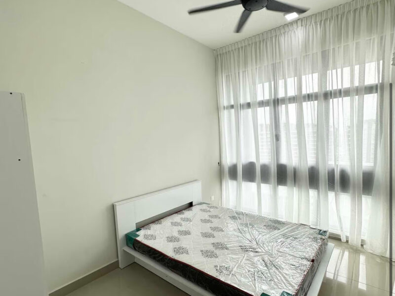 A Fully Furnished Single Room