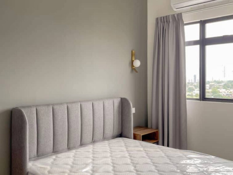 Fully furnished studio in Endah Regal Condominium