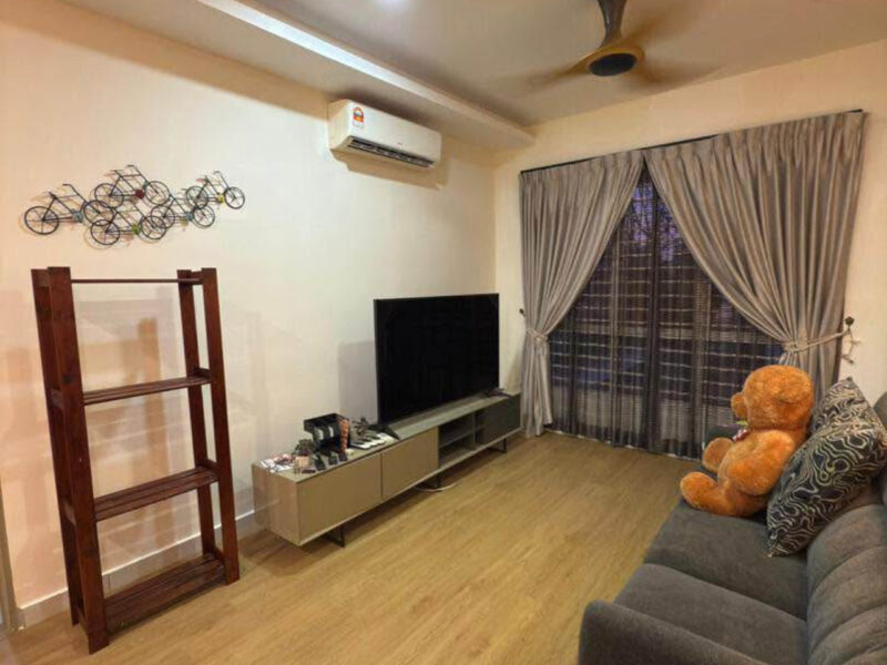 Fully furnished studio at Pinnacle Sri Petaling Condominium