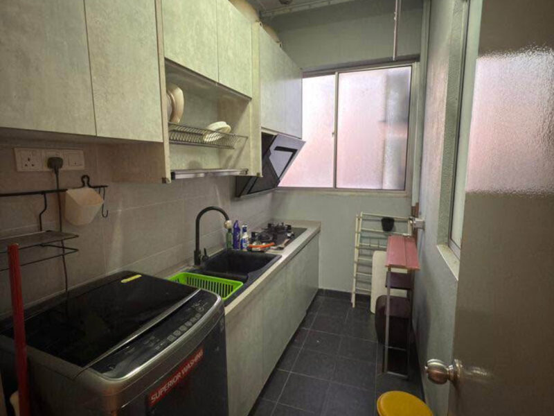 Fully furnished studio at Pinnacle Sri Petaling Condominium