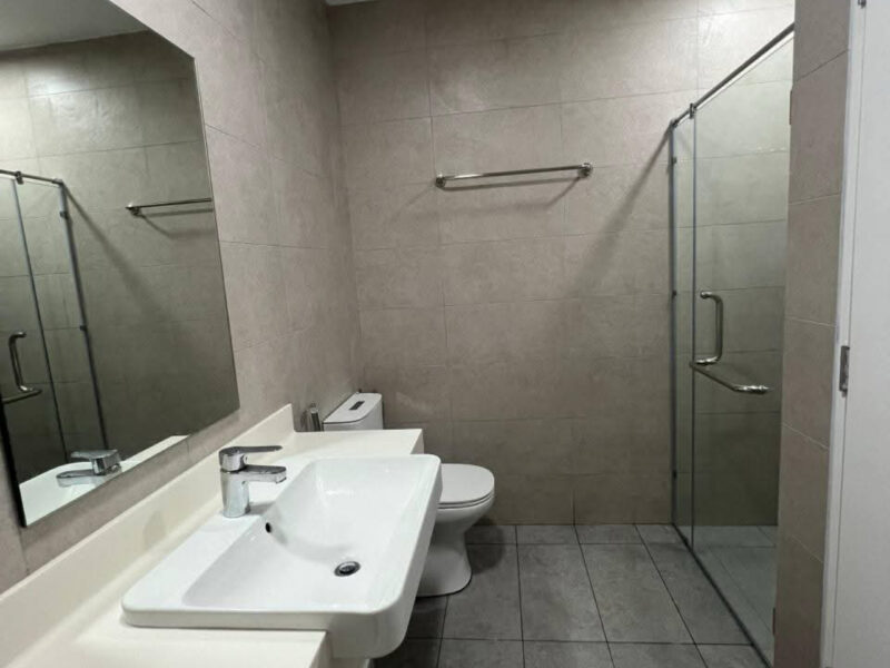 Fully furnished studio at Villa Scott Condominium