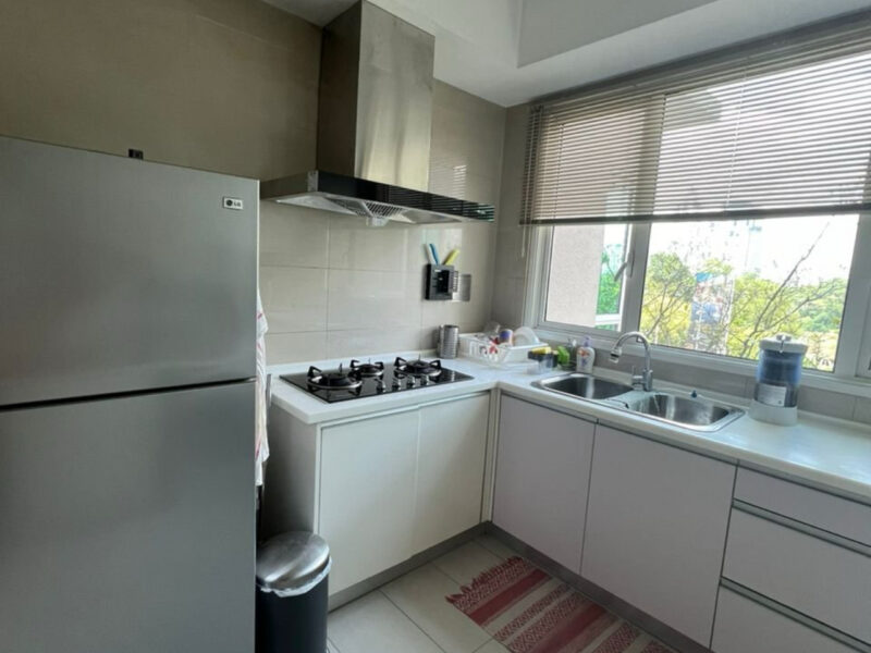 Fully furnished studio in Putra Place Condominium