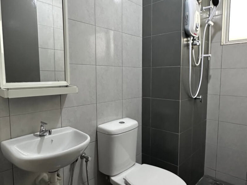 Fully furnished studio