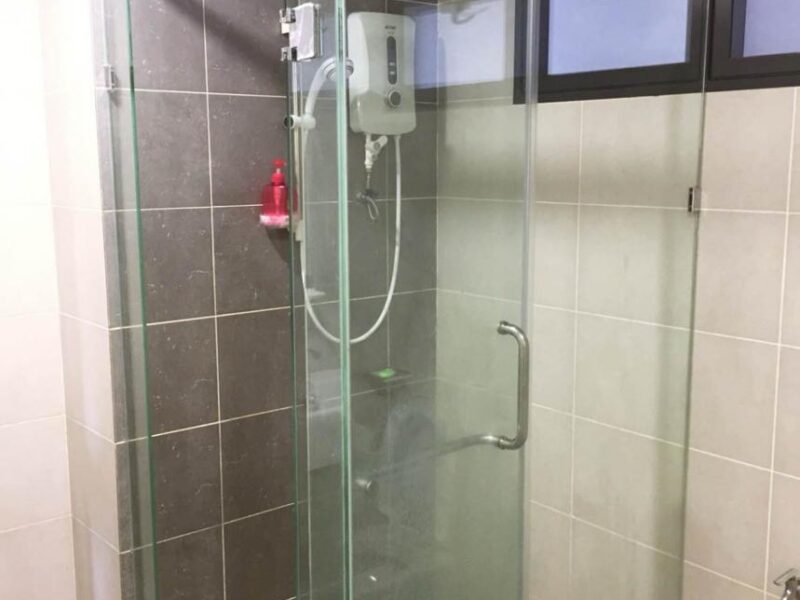 Fully Furnished Middle Room With Private bathroom