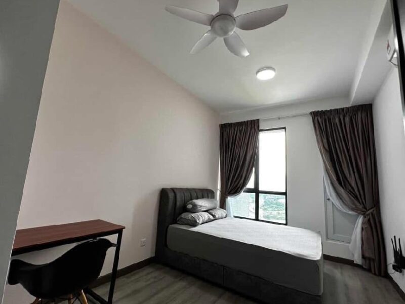 Fully furnished studio unit