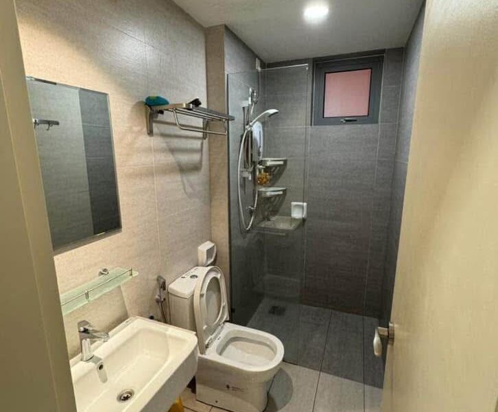 Fully furnished studio unit