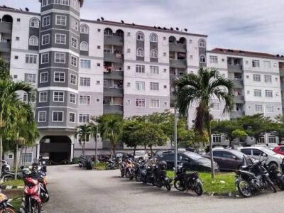Male Master Room for Rent at Desa Palma Apartment Nilai