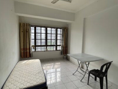 Medium Room for Rent In Bayu Tasik